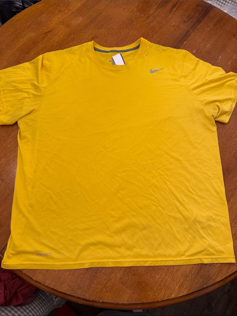 Nike Yellow Short Sleeve Performance Tee with Silver Swoosh xxl